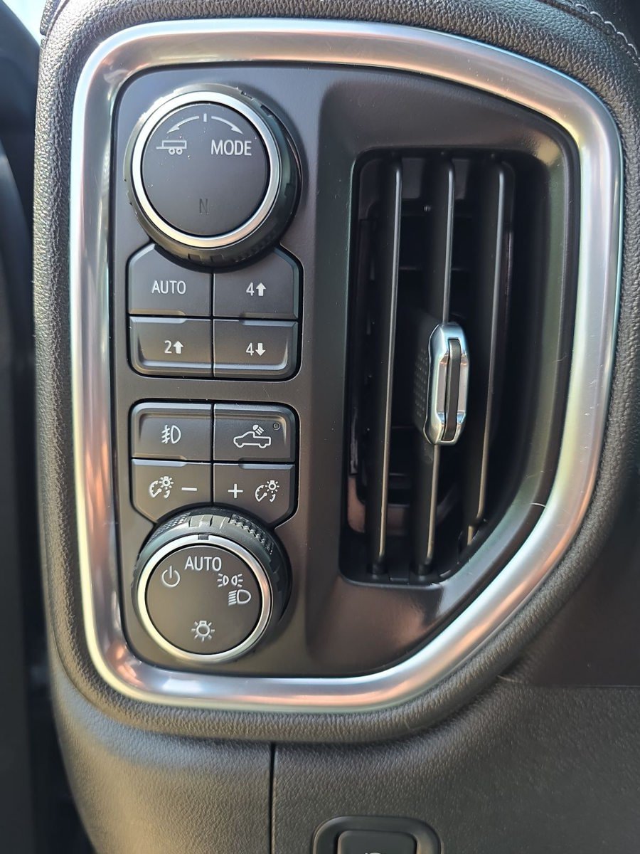 Used 2020 Chevrolet Silverado 1500 LT w/ True North Edition AWD/4WD image 24