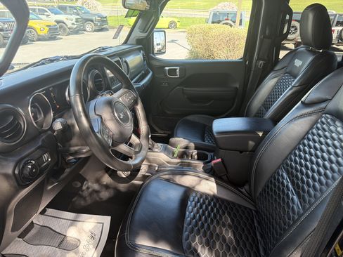 Used 2023 Jeep Wrangler Unlimited Sport AWD/4WD image 12