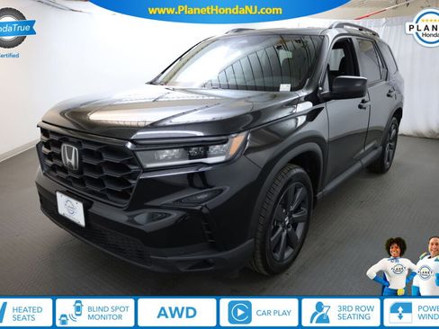 Certified 2025 Honda Pilot Sport image 1