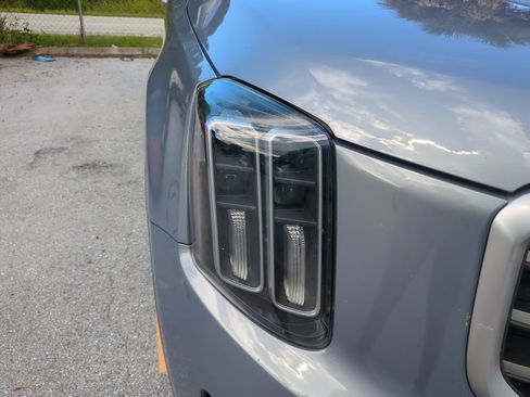 Used 2023 Kia Telluride S FWD image 13