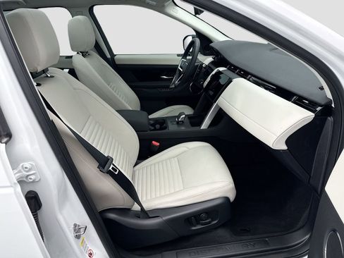 Used 2025 Land Rover Discovery Sport S image 19