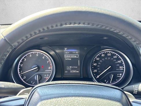 Used 2023 Toyota Camry SE FWD image 13
