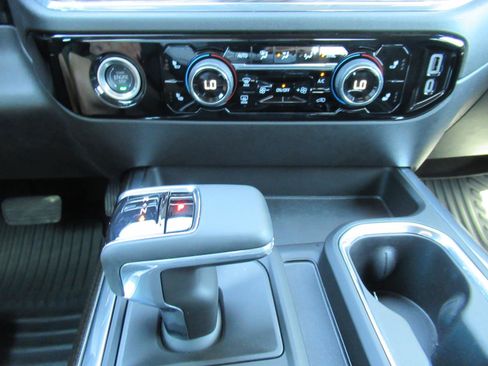 Used 2024 Chevrolet Silverado 1500 RST w/ Z71 Off-Road Package AWD/4WD image 25