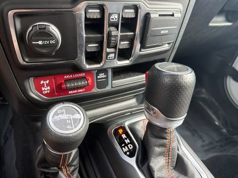 Used 2023 Jeep Gladiator Mojave w/ Cold Weather Group AWD/4WD image 24