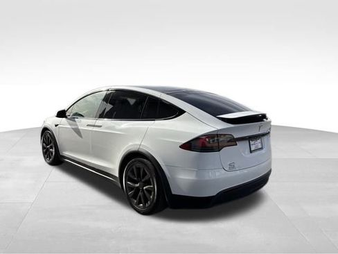 Used 2022 Tesla Model X Plaid image 7