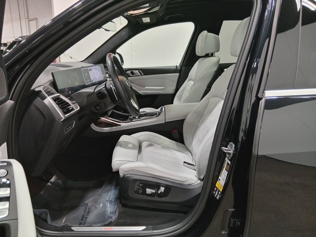 Used 2024 BMW X7 xDrive40i AWD/4WD image 19