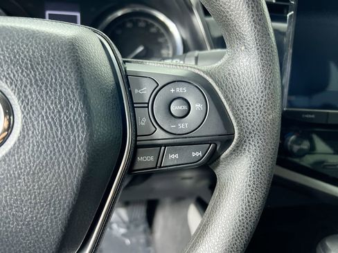 Used 2019 Toyota Camry LE image 17