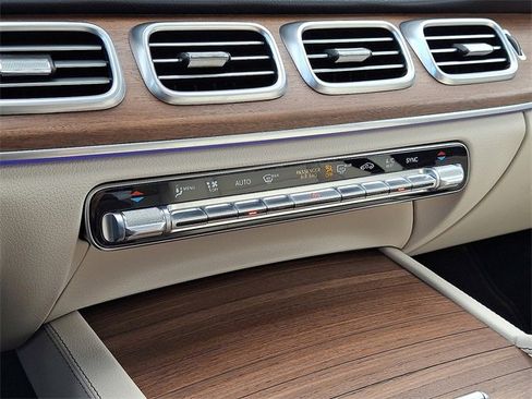 Certified 2025 Mercedes-Benz GLE 450 4MATIC image 17