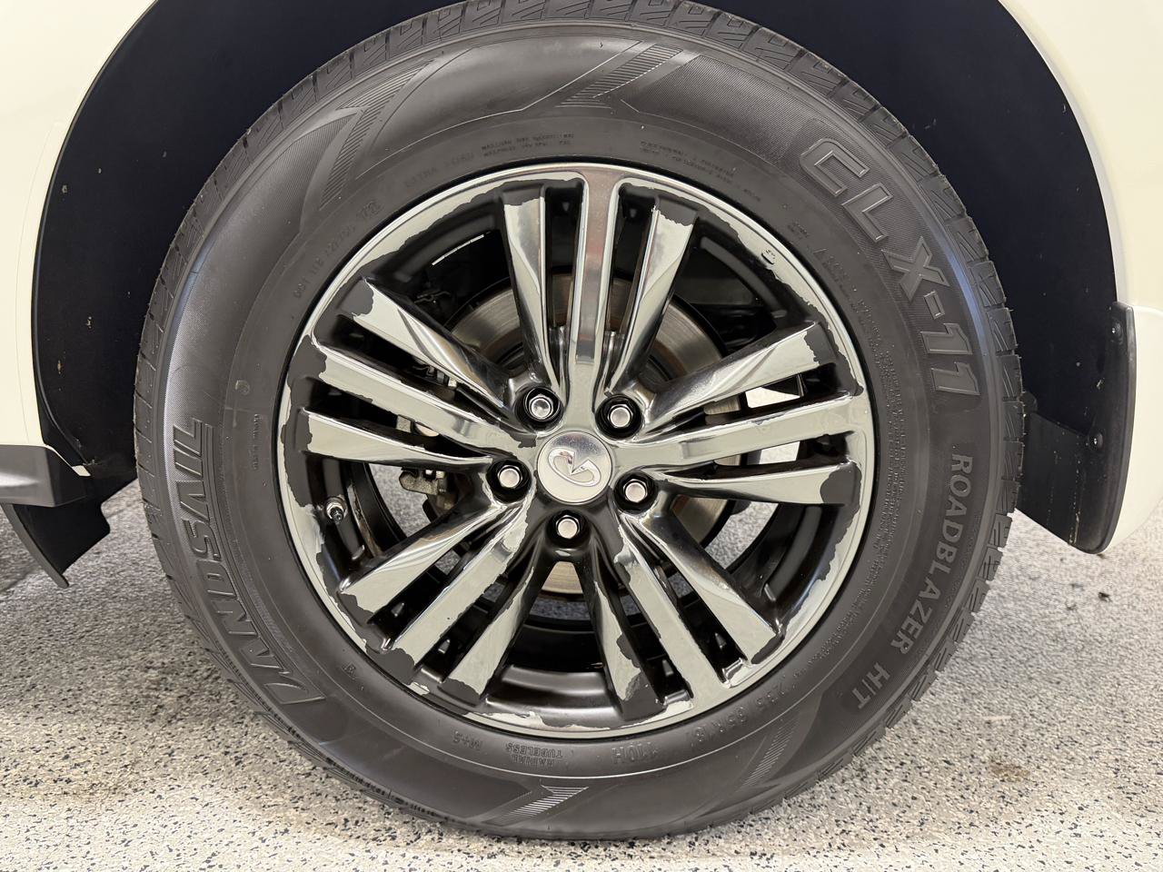 Used 2020 INFINITI QX60 Luxe w/ Essential Package FWD image 10