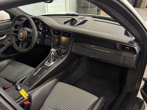 Used 2016 Porsche 911 GT3 RS RWD image 18