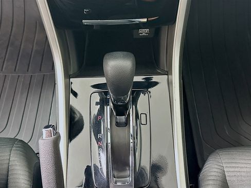 Used 2017 Honda Accord LX image 22