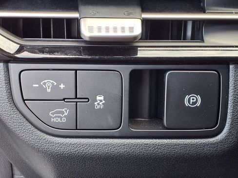 Certified 2026 Kia Sportage SX FWD image 9