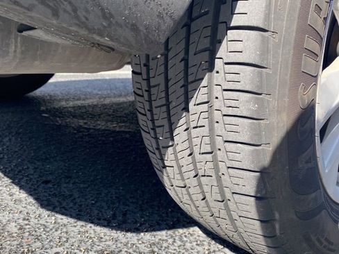 Used 2023 Toyota Corolla Cross LE image 61