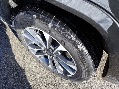 Certified 2023 Jeep Grand Cherokee L Overland image 11