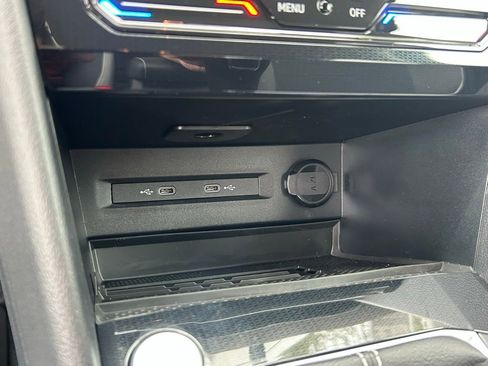 New 2026 Volkswagen Taos SE image 40