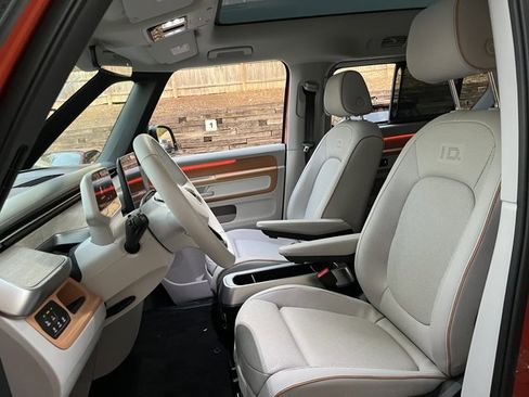 New 2025 Volkswagen ID. Buzz Pro S Plus image 30