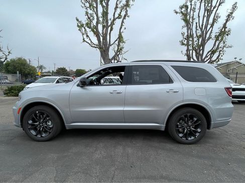 Used 2025 Dodge Durango GT w/ Blacktop Package image 2