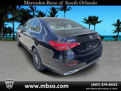 Certified 2022 Mercedes-Benz C 300 4MATIC Sedan w/ Exclusive Trim Package image 17