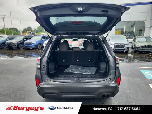 Used 2025 Subaru Forester AWD/4WD image 13