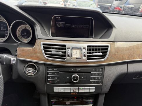 Used 2016 Mercedes-Benz E 350 4MATIC Sedan image 20
