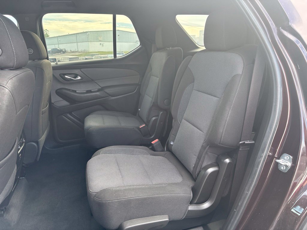 Used 2023 Chevrolet Traverse LT w/ LPO, Floor Liner Package AWD/4WD image 9