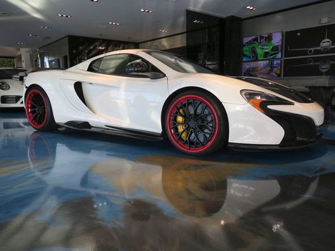 Used 2015 McLaren 650S Spider RWD image 27