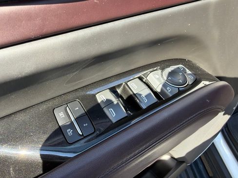 Used 2023 Cadillac Escalade Sport Platinum AWD/4WD image 33