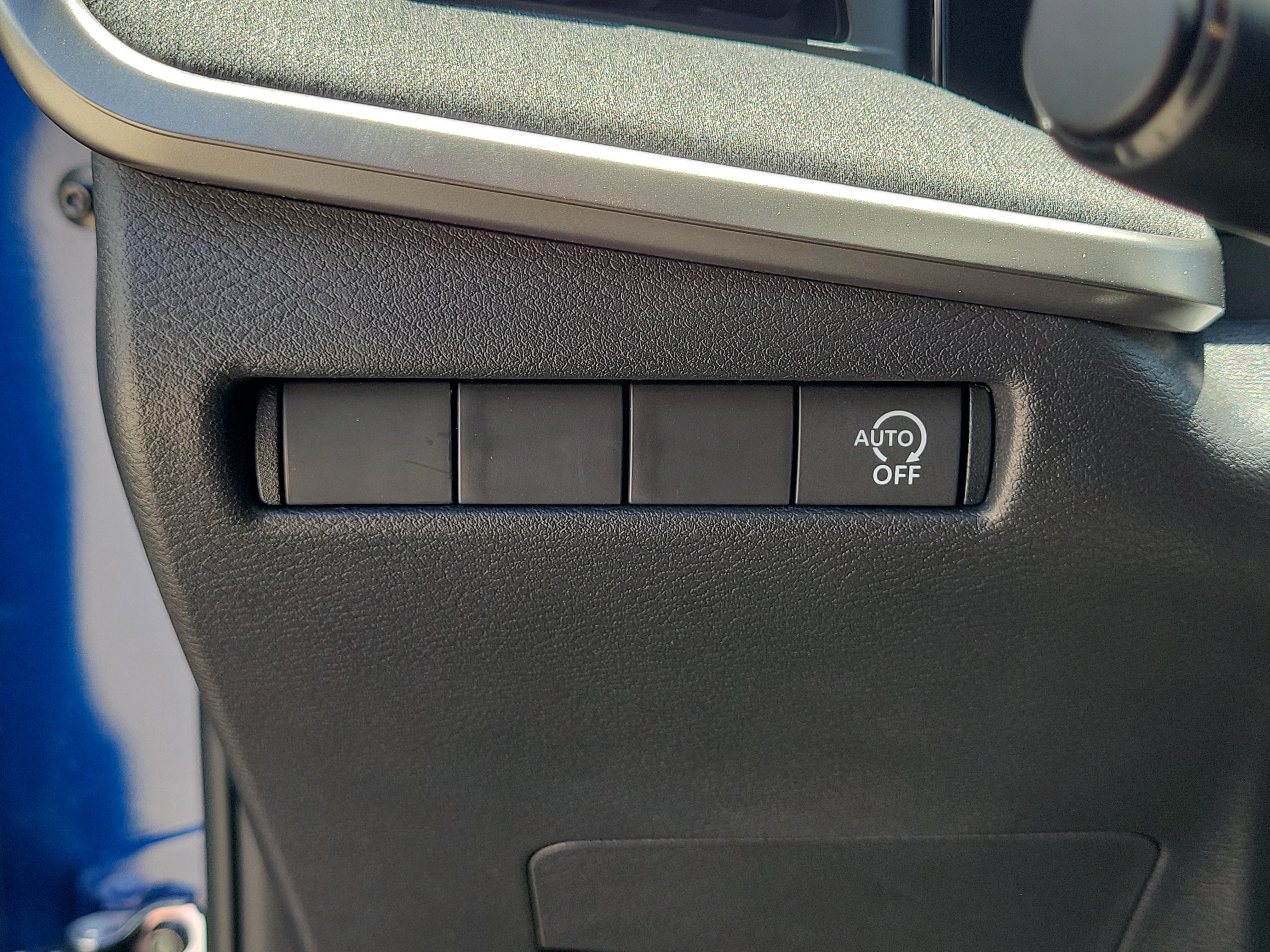 Certified 2026 Nissan Kicks SV FWD image 30