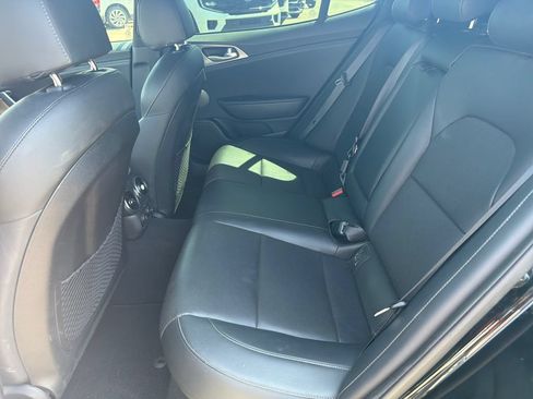 Used 2019 Kia Stinger GT1 RWD image 15