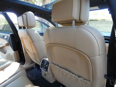 Used 2018 Porsche Macan Sport Edition image 44