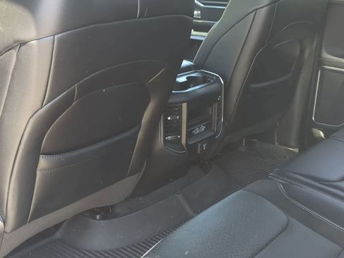 Used 2023 RAM 1500 Laramie AWD/4WD image 18