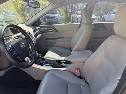 Used 2017 Honda Accord EX-L image 15