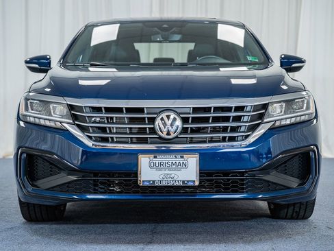 Used 2021 Volkswagen Passat 2.0T R-Line image 2