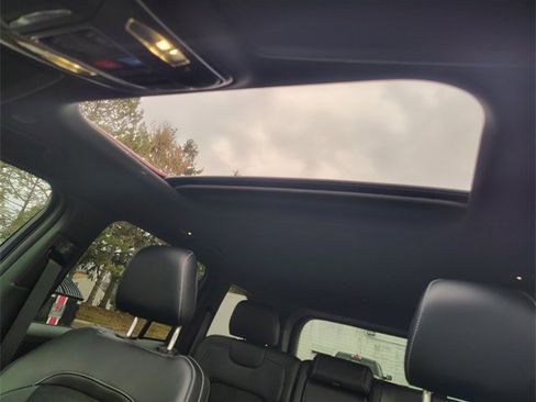 New 2025 Jeep Grand Cherokee Altitude image 31