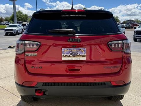 Used 2025 Jeep Compass Trailhawk AWD/4WD image 6