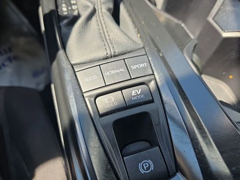 Used 2026 Toyota Camry LE FWD image 27
