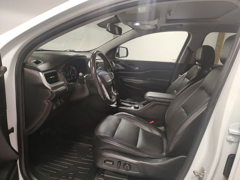 Used 2018 GMC Acadia SLT image 10