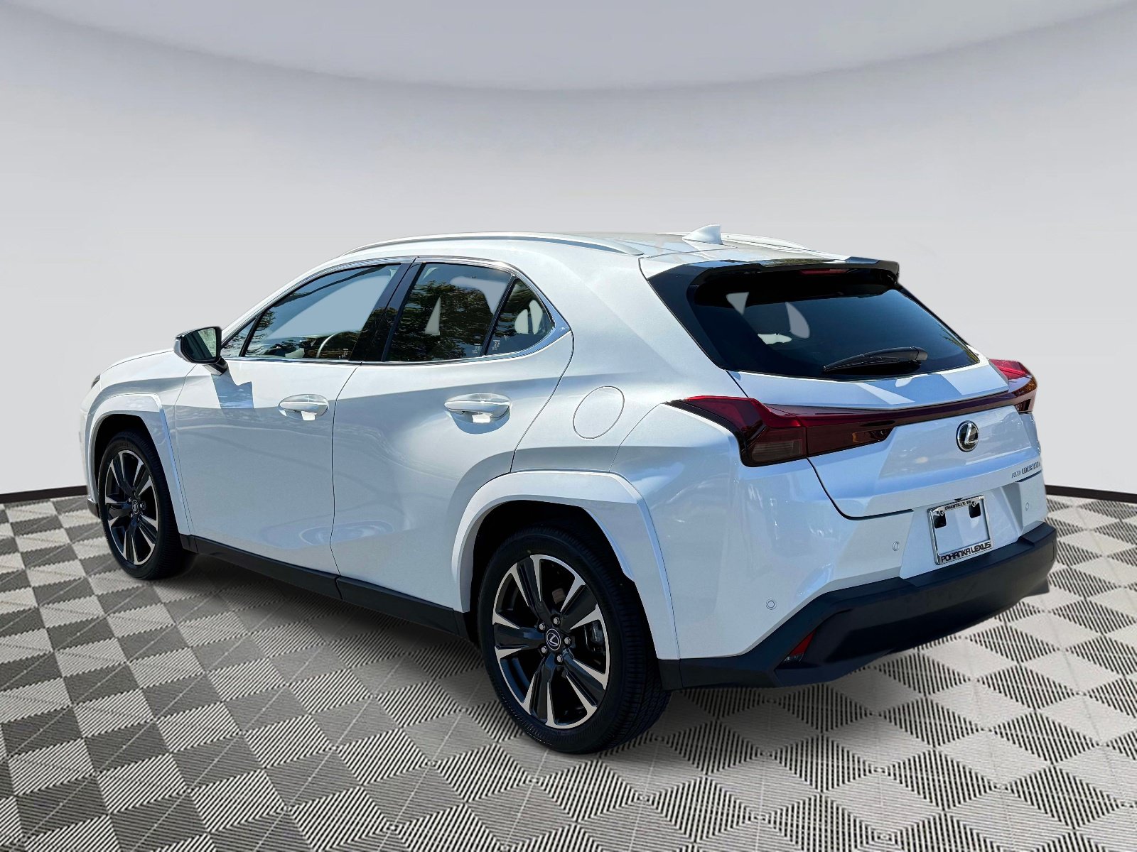 Used 2025 Lexus UX 300h AWD w/ Cold Area Package image 4