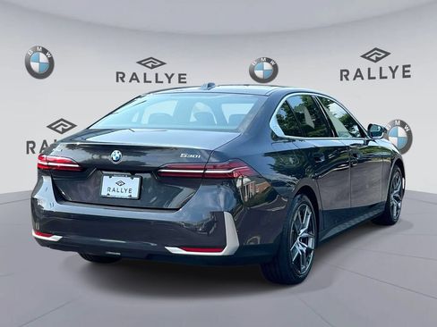 Used 2026 BMW 530i xDrive w/ Premium Package AWD/4WD image 5