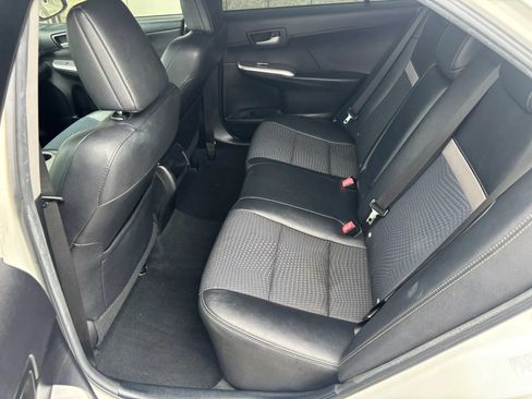 Used 2014 Toyota Camry SE w/ Fleet Convenience Package FWD image 13