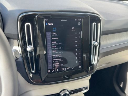 Certified 2023 Volvo XC40 B5 Plus w/ Protection Package Premier image 23