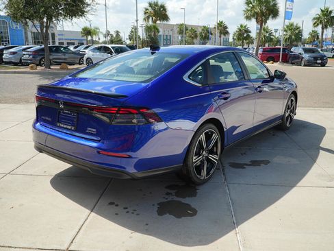 Used 2025 Honda Accord Sport image 10