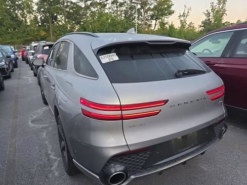 Used 2022 Genesis GV70 2.5T w/ Sport Prestige Package AWD/4WD image 4