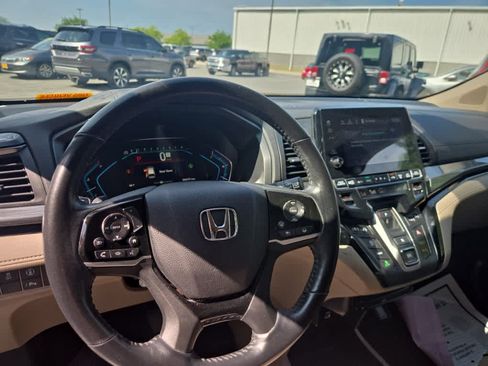 Used 2023 Honda Odyssey Elite image 15