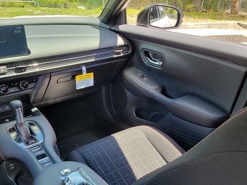 Used 2026 Honda HR-V Sport image 16