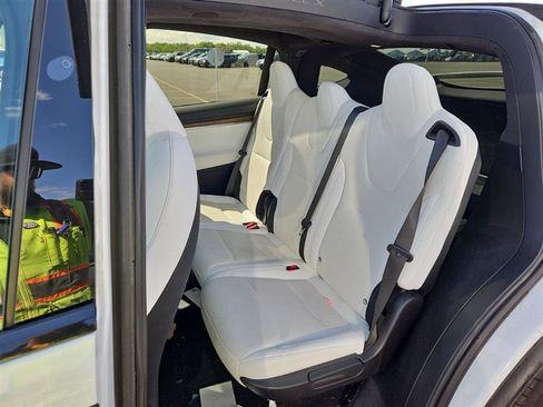 Used 2022 Tesla Model X AWD/4WD image 8