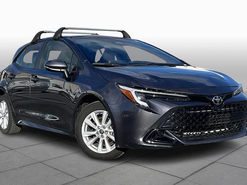 Used 2023 Toyota Corolla SE image 2