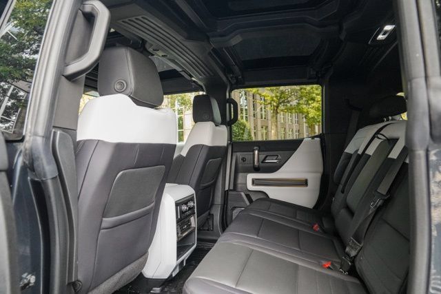 Used 2025 GMC Hummer EV 3X AWD/4WD image 47