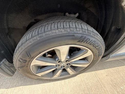 Used 2025 Honda Pilot Elite image 5