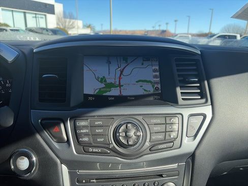 Used 2019 Nissan Pathfinder SL image 21